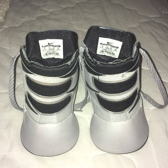 Nike hyper dunks. - Picture 2 of 4